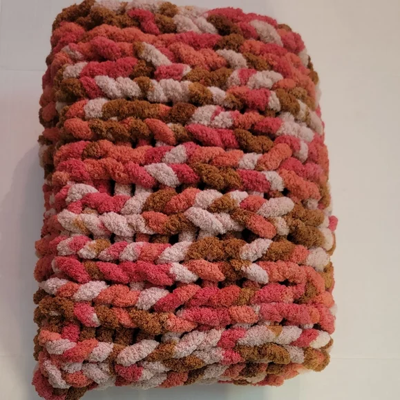 Handmade knit blanket - Picture 3 of 6